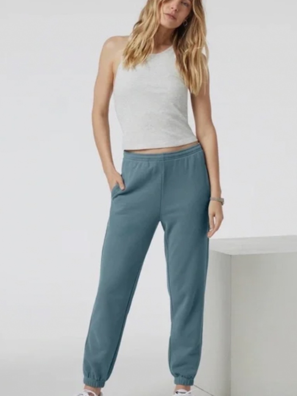 Vuori Sedona Logo Jogger Size XS NWOT